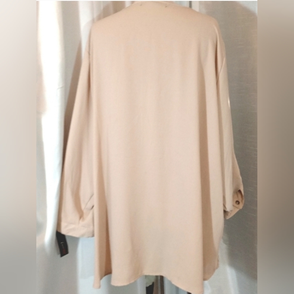 Heart Soul Studded Tab Sleeve V-Neck Blouse, 3X - Picture 5 of 9